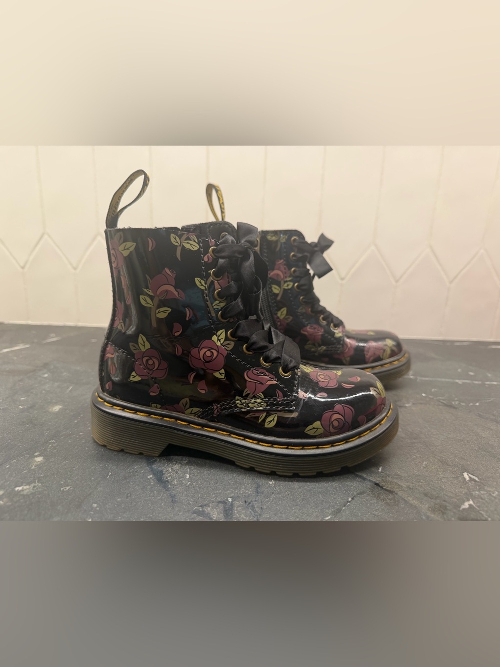Dr. Martens JUNIOR 1460 DECAYED ROSE LEATHER LACE UP BOOTS - Picture 2 of 7